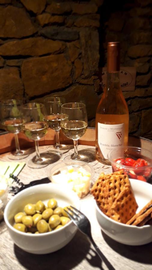 Charmante Maison Villageoise 5 Personnes Happyday Neuchatel Saint-Blaise Buitenkant foto