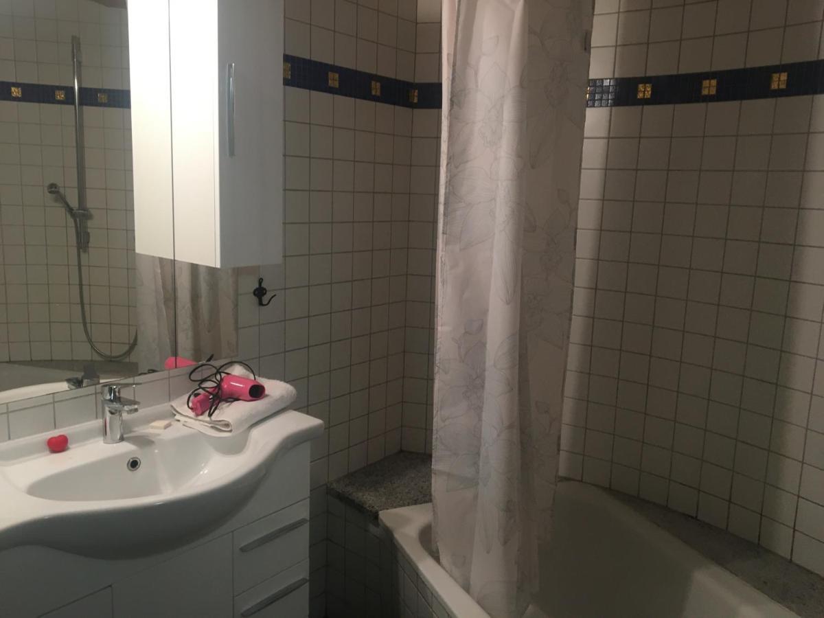 Charmante Maison Villageoise 5 Personnes Happyday Neuchatel Saint-Blaise Buitenkant foto